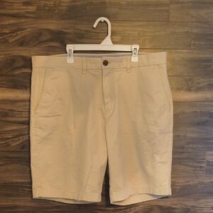 Tommy Hilfiger Men’s Classic Chino Khaki Shorts - Tan/Beige - Size 36